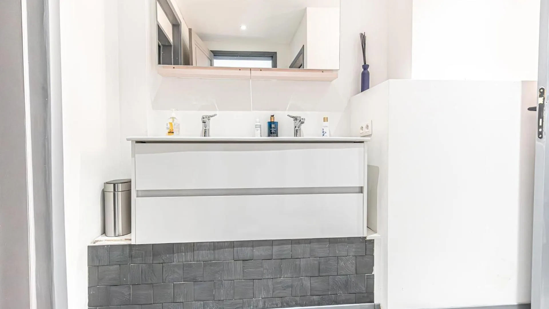3 Lovely Comfortable Studios At Heart Of Gent 0*, Ghent